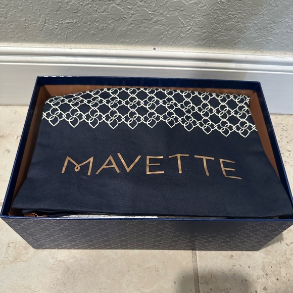 Mavette Marino pointed toe pump - Picture 9 of 10